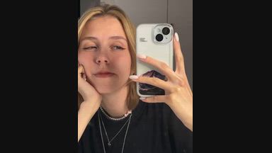 sofia๐help me overcome shynes with 100 thumbs up๐ โ ๐