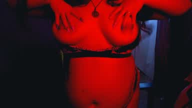 Tease dance (naked tummy and boobs)