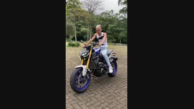 oh my good this motorcycle 😍
