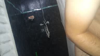 loquito261 โ taking a shower
