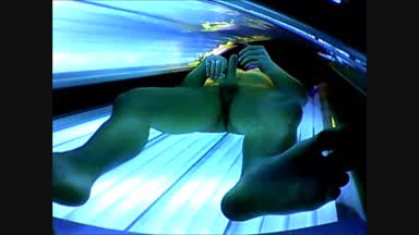 19 Years Old Tanning Bed Cumshot 9:10 long